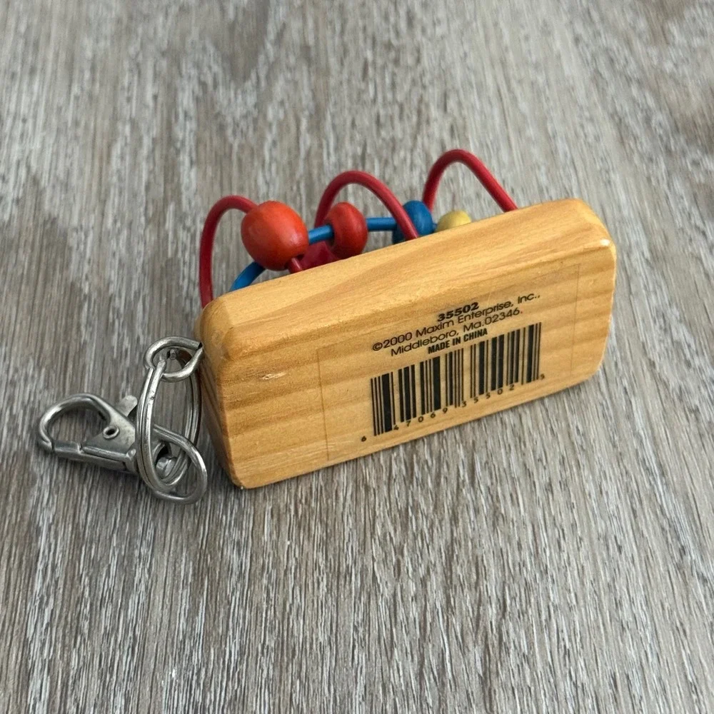 VTG 2000 Maxim Enterprise Wooden Bead Maze Keychain Fidget Toy 35502 Multicolor